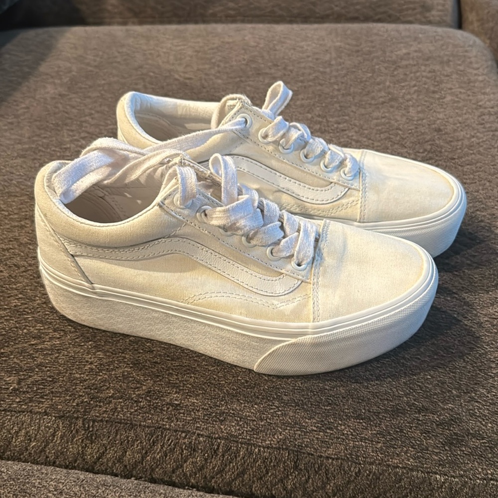 White platform Vans